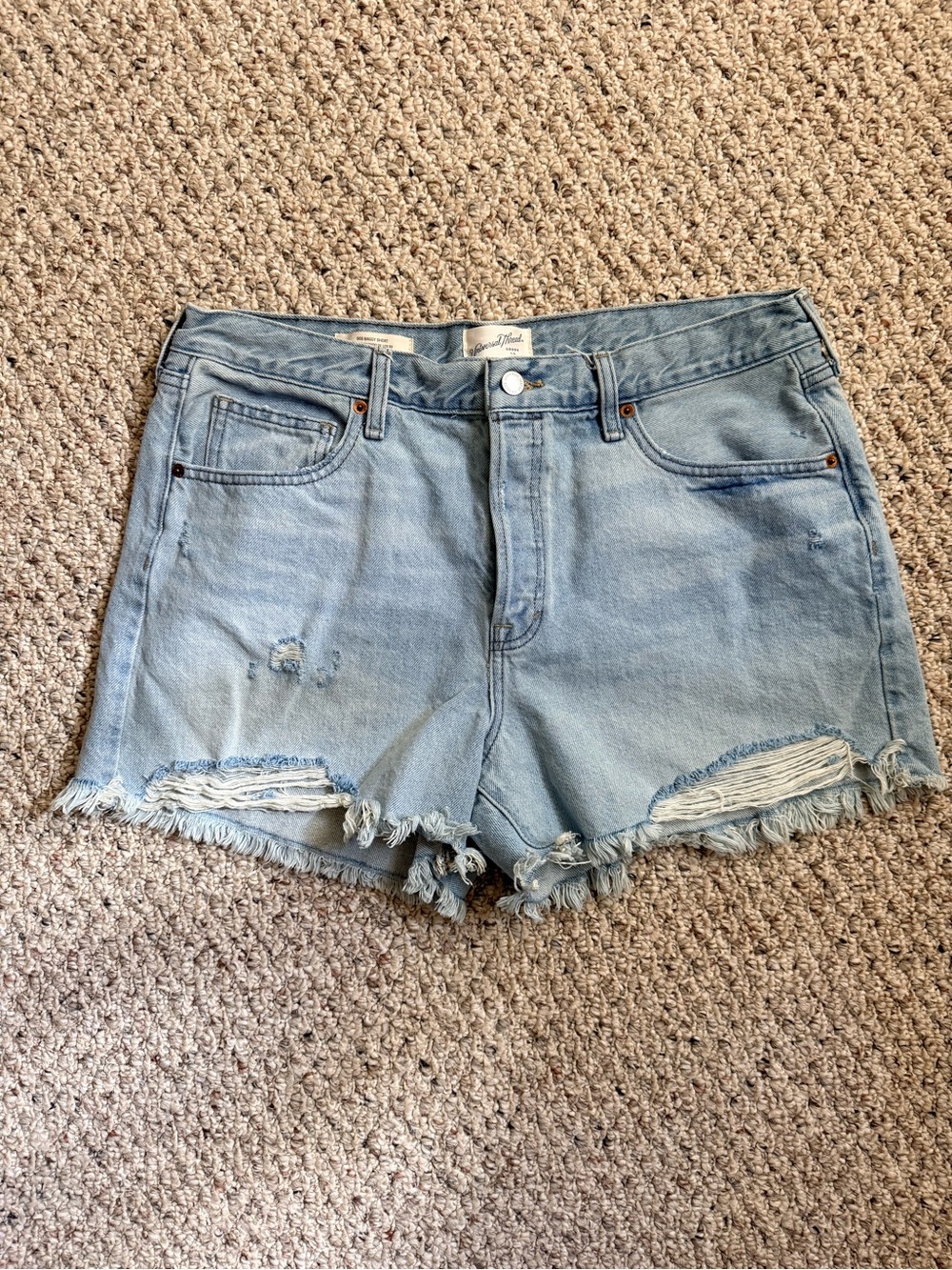 Universal Thread 90’s Baggy Distressed Denim Shorts 12